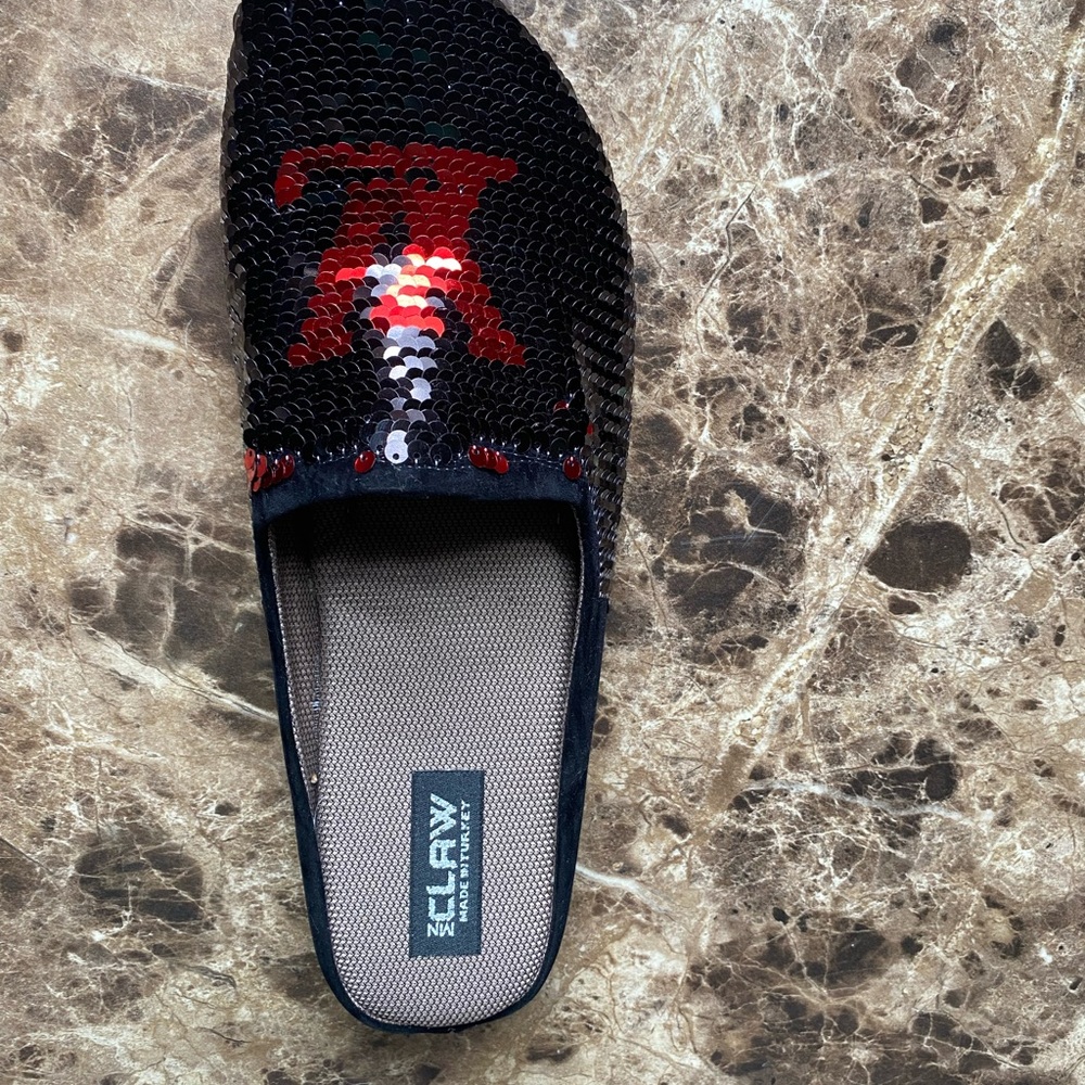 Women’s slippers